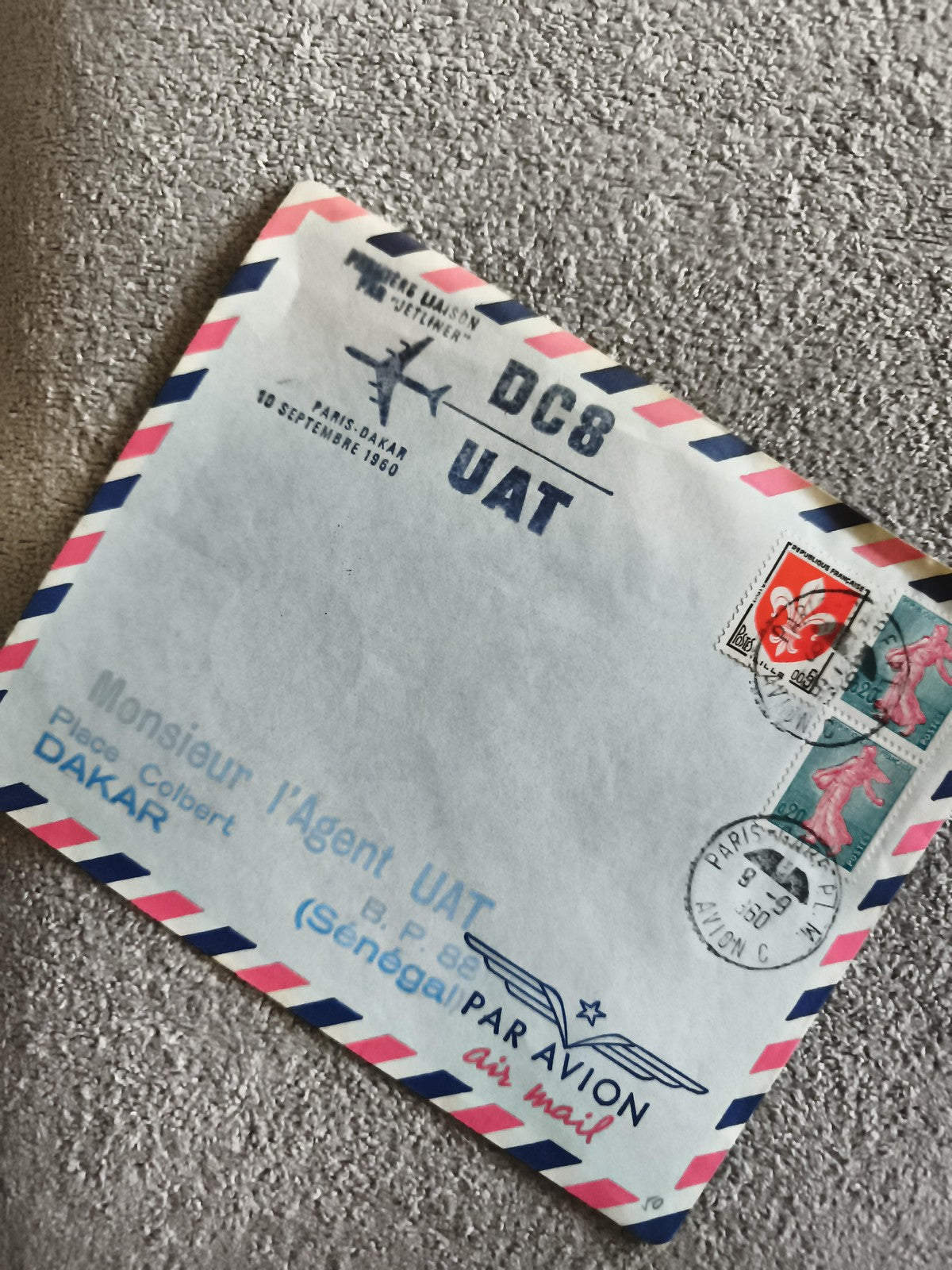 Lettre avion DC8 UAT 1960 Paris Dakar affranchie timbres France philatélie