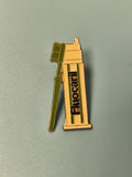 Vintage pin's Fluocaril tube dentifrice et brosse à dents, émaillé, collection