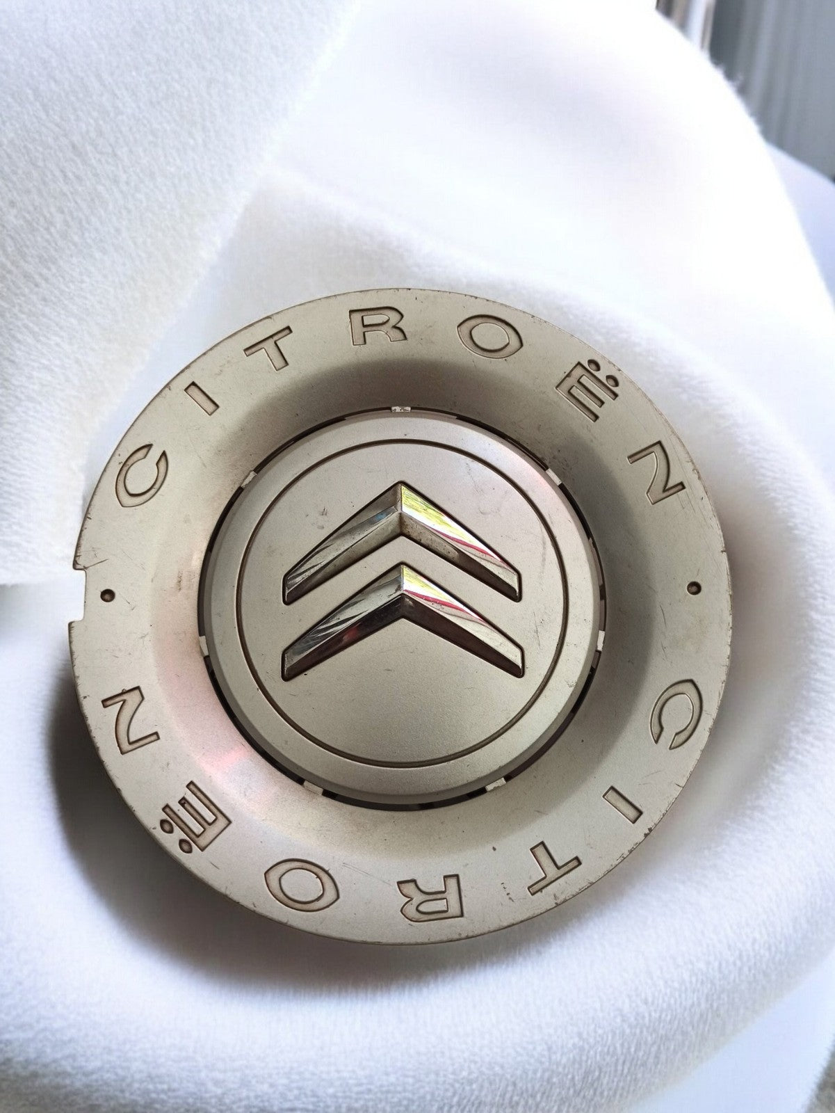 Enjoliveur Citroën ancien cabochon logo chevrons vintage pour restauration