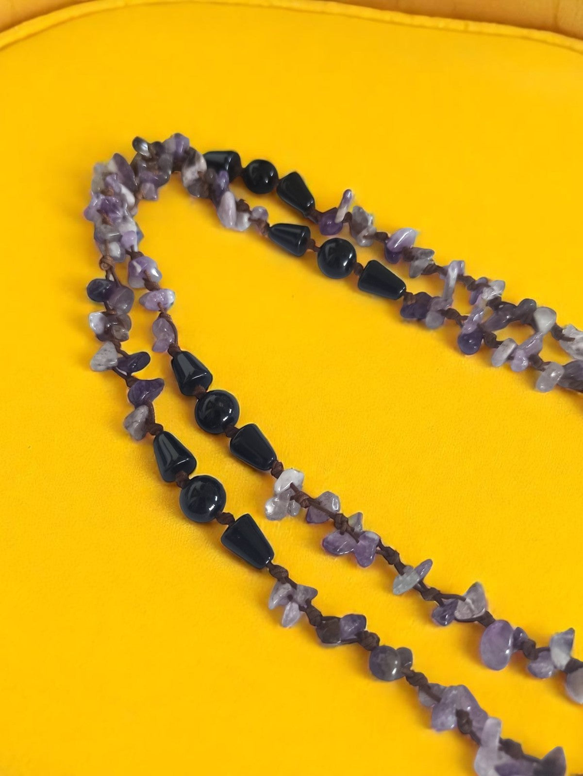 Collier vintage améthyste naturelle, perles irrégulières mauves, style ancien