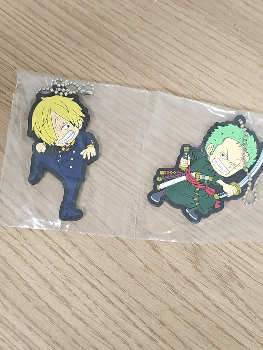 Lot de 2 magnets Bandai One Piece ? Aimants décoratifs manga anime Japan