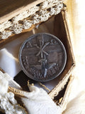 Médaille religieuse ancienne chrismon colombe, broche chrétienne vintage