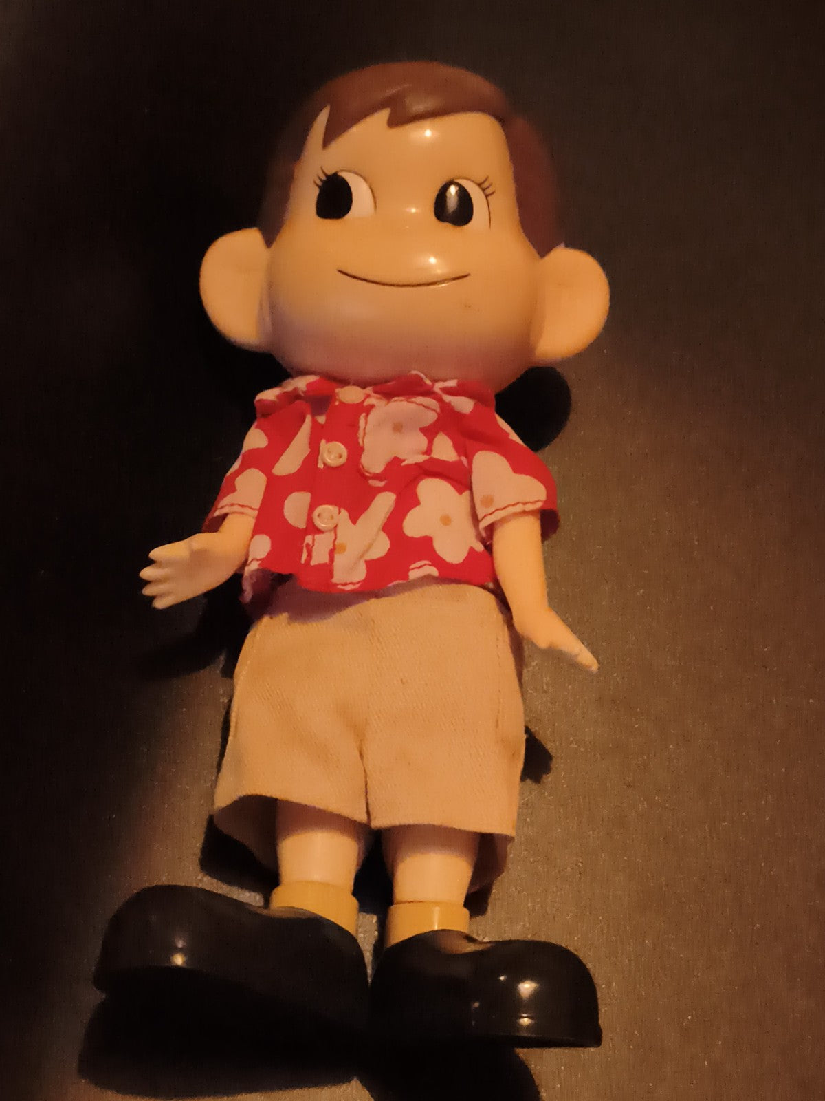 Figurine Peko Chan Milky Asahi chemise rouge fleurie poupée articulée