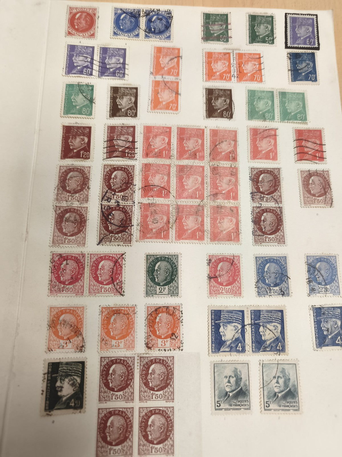 Lot timbres France type Pétain oblitérés couleurs variées philatélie