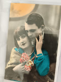 Carte postale ancienne CPA couple années 20 photo colorisée romance rétro