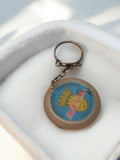 Porte-clés publicitaire vintage AZUR rond bleu rétro ancien accessoire