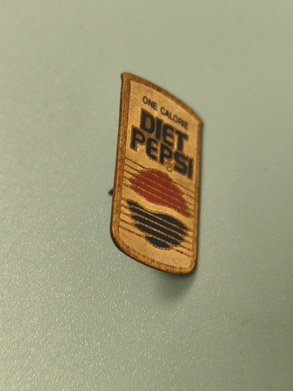 Vintage pin's Diet Pepsi ancien badge publicitaire rétro logo années 80 (Ref 6)