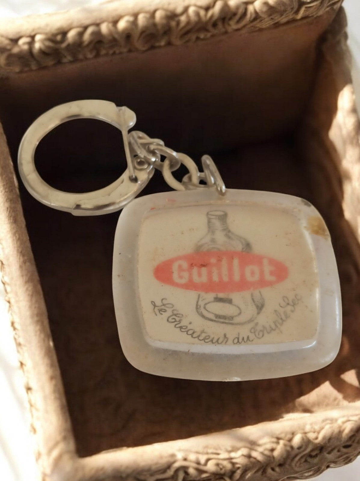 Porte-clés publicitaire Guillot vintage France alcool, Le Créateur du Triple Sec