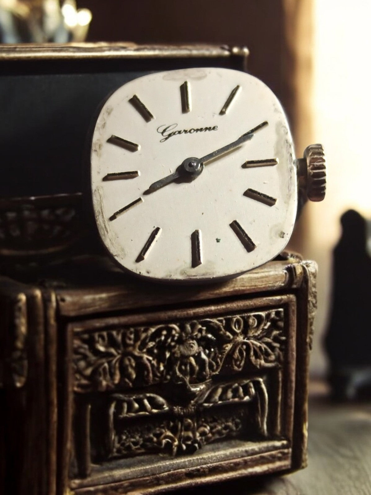Mouvement montre mécanique Garonne vintage cadran blanc à restaurer