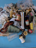 Gros lot couture vintage ancien mercerie années 1960 stock rétro collection