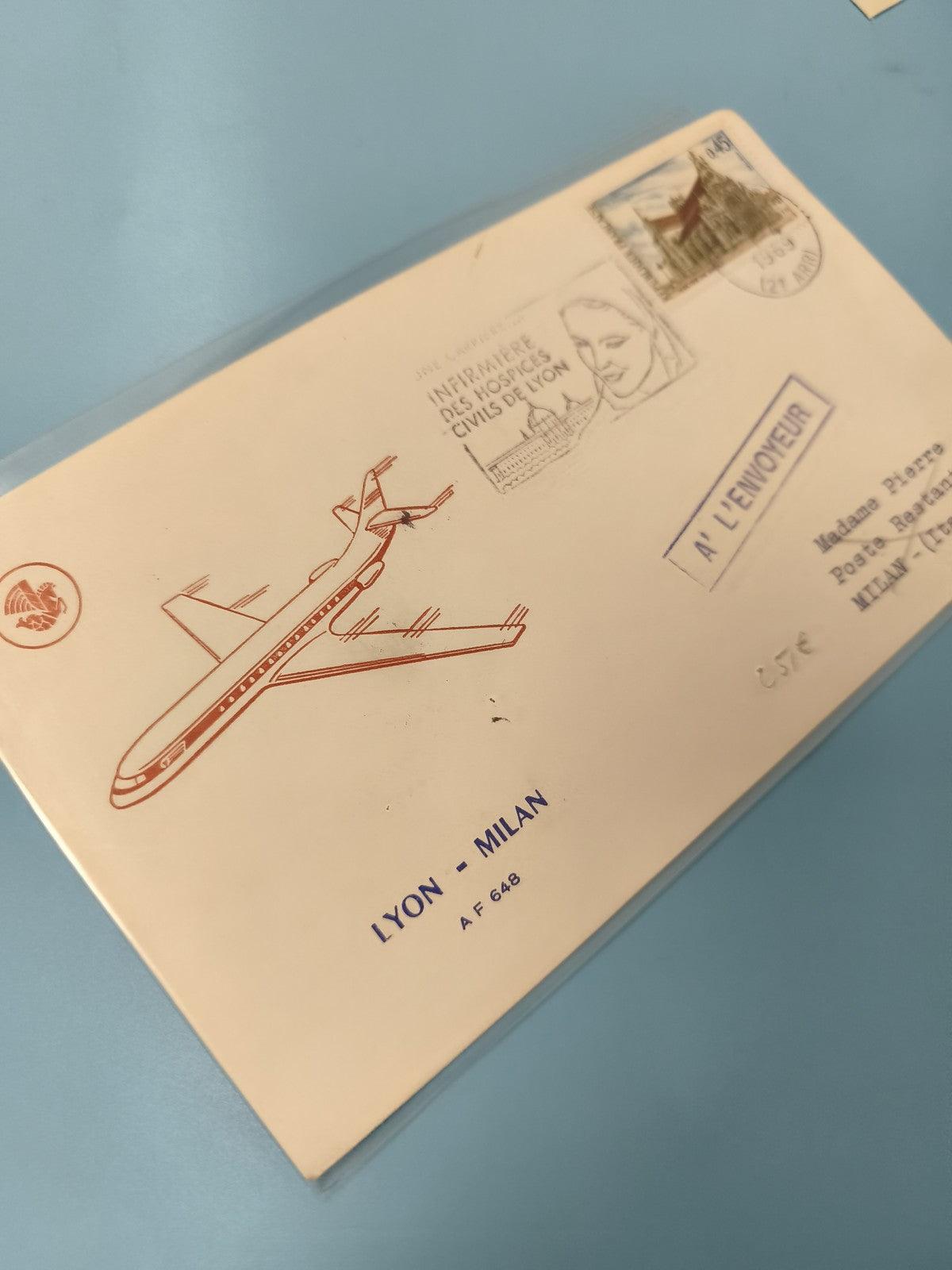 Ancienne enveloppe oblitérée Lyon Milan avion, timbres collection philatélie