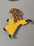 Pin's vintage ancien, badge rétro collection, objet publicitaire années 80-90