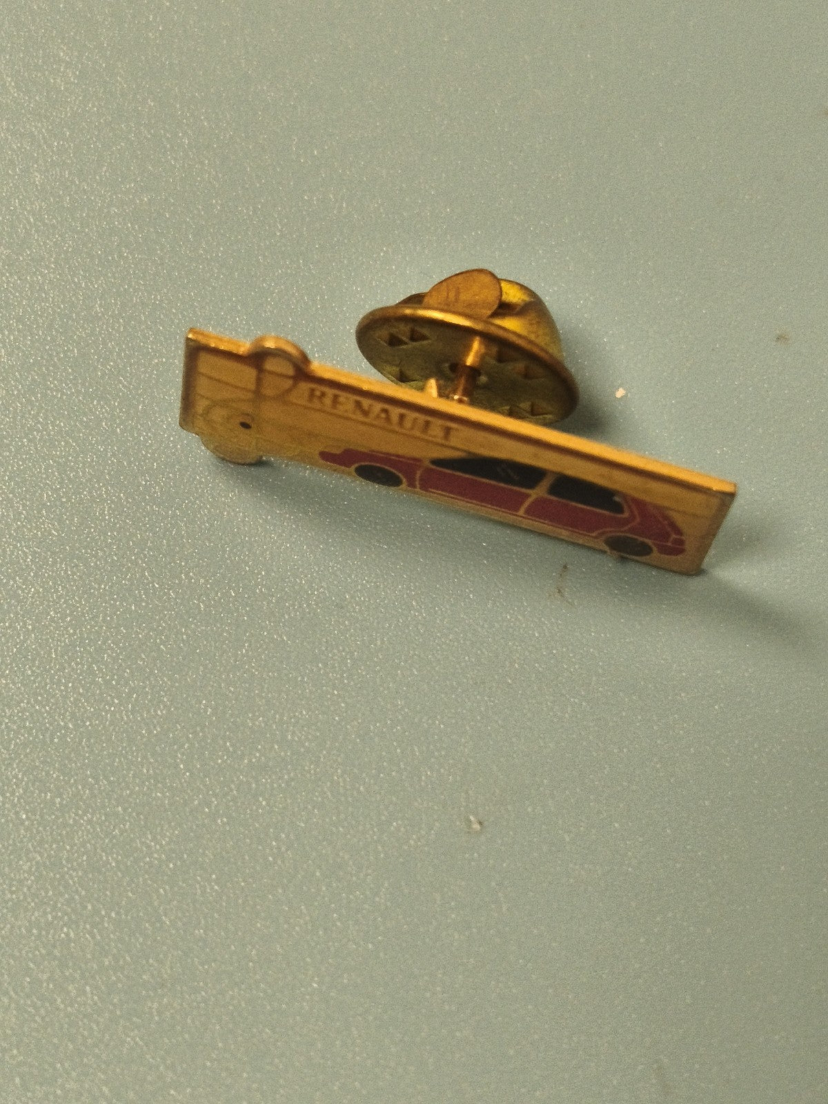 Vintage pin's Renault voiture miniature ancien collection auto rétro