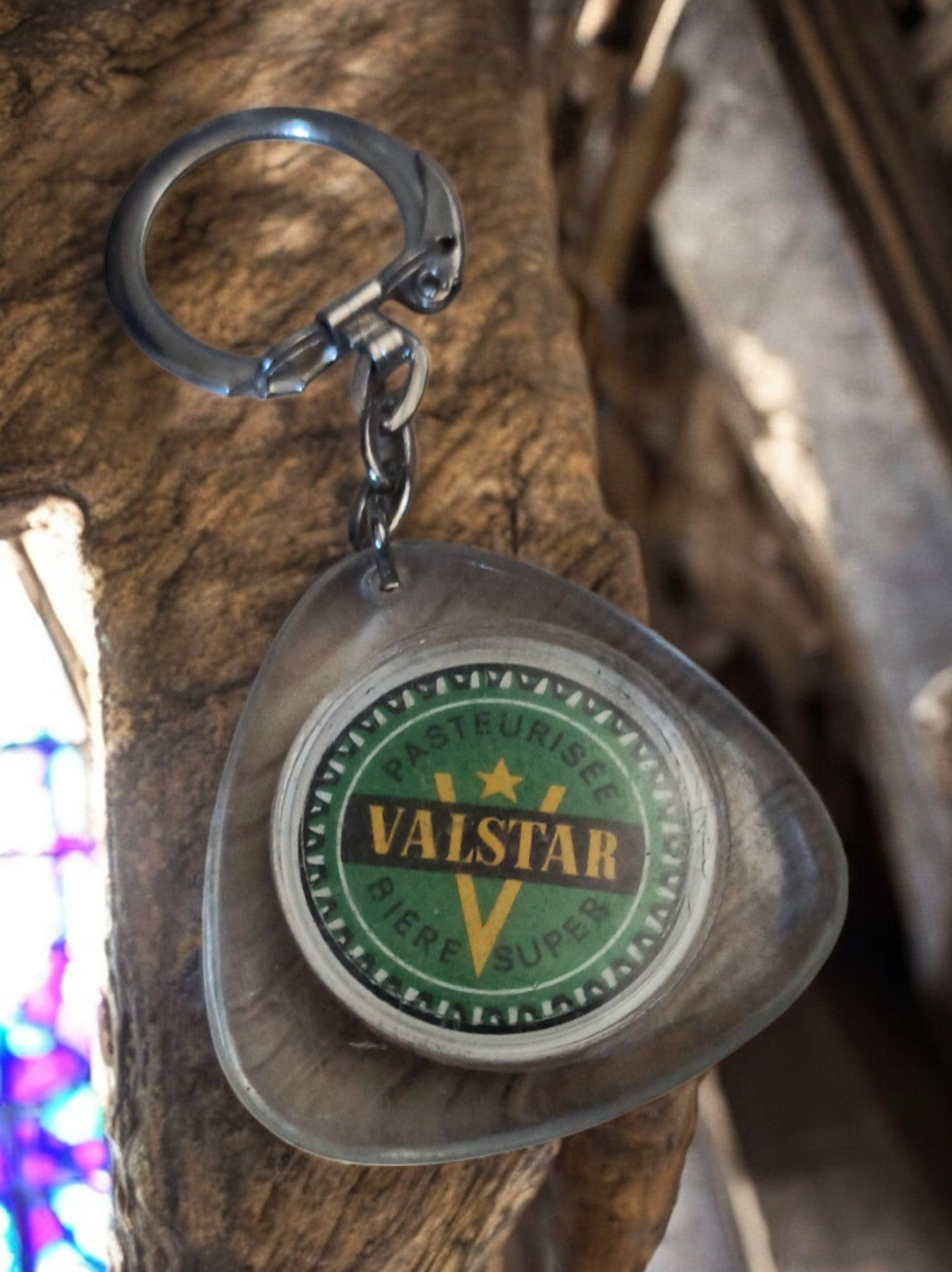 Porte-clés publicitaire Valstar vintage métal et résine forme triangle années 60
