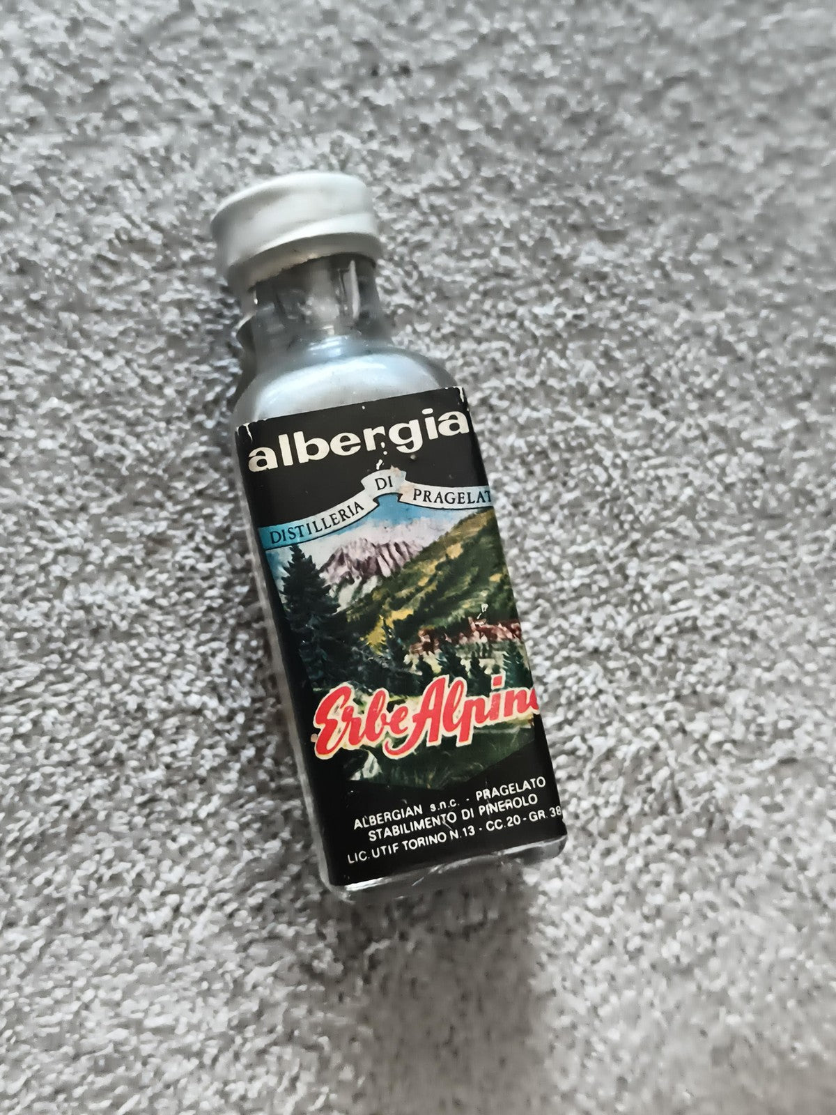 Mignonnette vintage Albergià Erbe Alpine Distilleria Pracelato Italie déco bar
