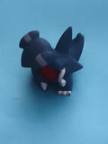 Figurine Pokémon Garchomp bleu rouge finger puppet jouet décor