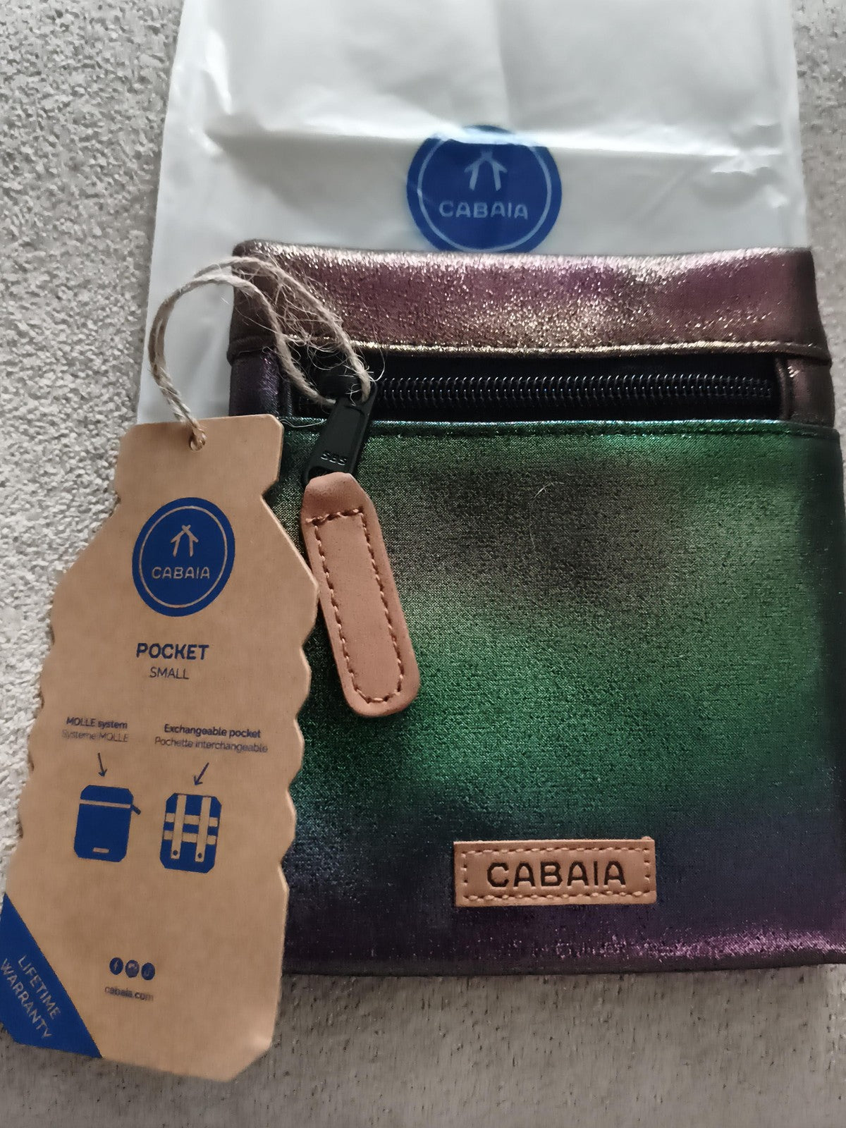 Pochette Cabaia small effet métallisé vert violet neuve 15 cm accessoire sac