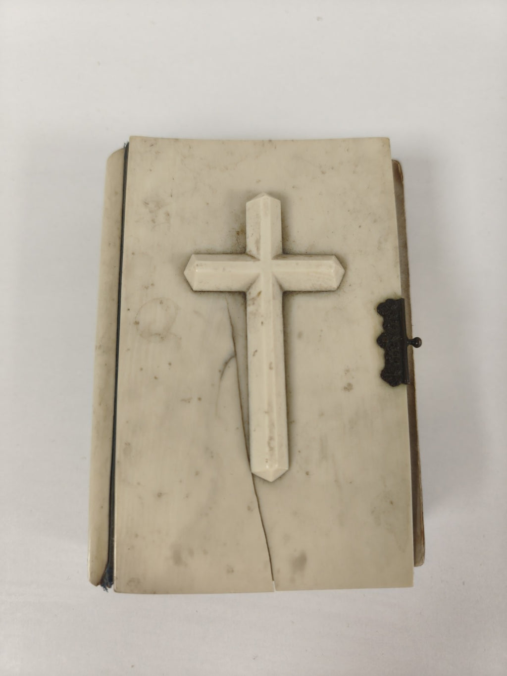 Ancien missel paroissien romain XIXe reliure os croix relief vintage