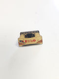 Pin's ancien Esso rétro, badge publicitaire collection vintage automobile essenc