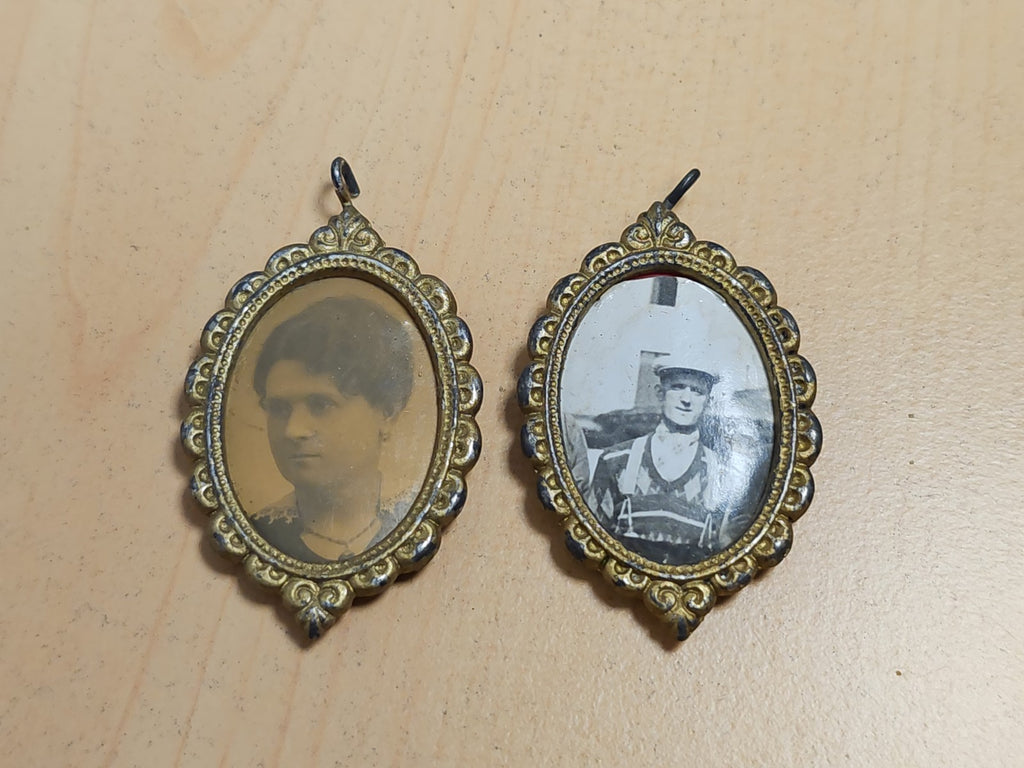 Lot 2 pendentifs portraits anciens vintage cabinet de curiosités collection déco