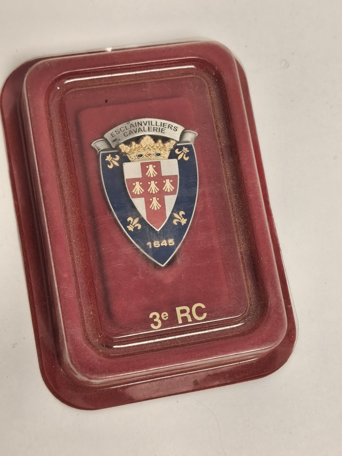 Insigne militaire 3e RC Esclainvilliers Cavalerie vintage blason écu 1645