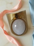 Bague vintage large dorée pierre naturelle blanche fantaisie T55 rétro