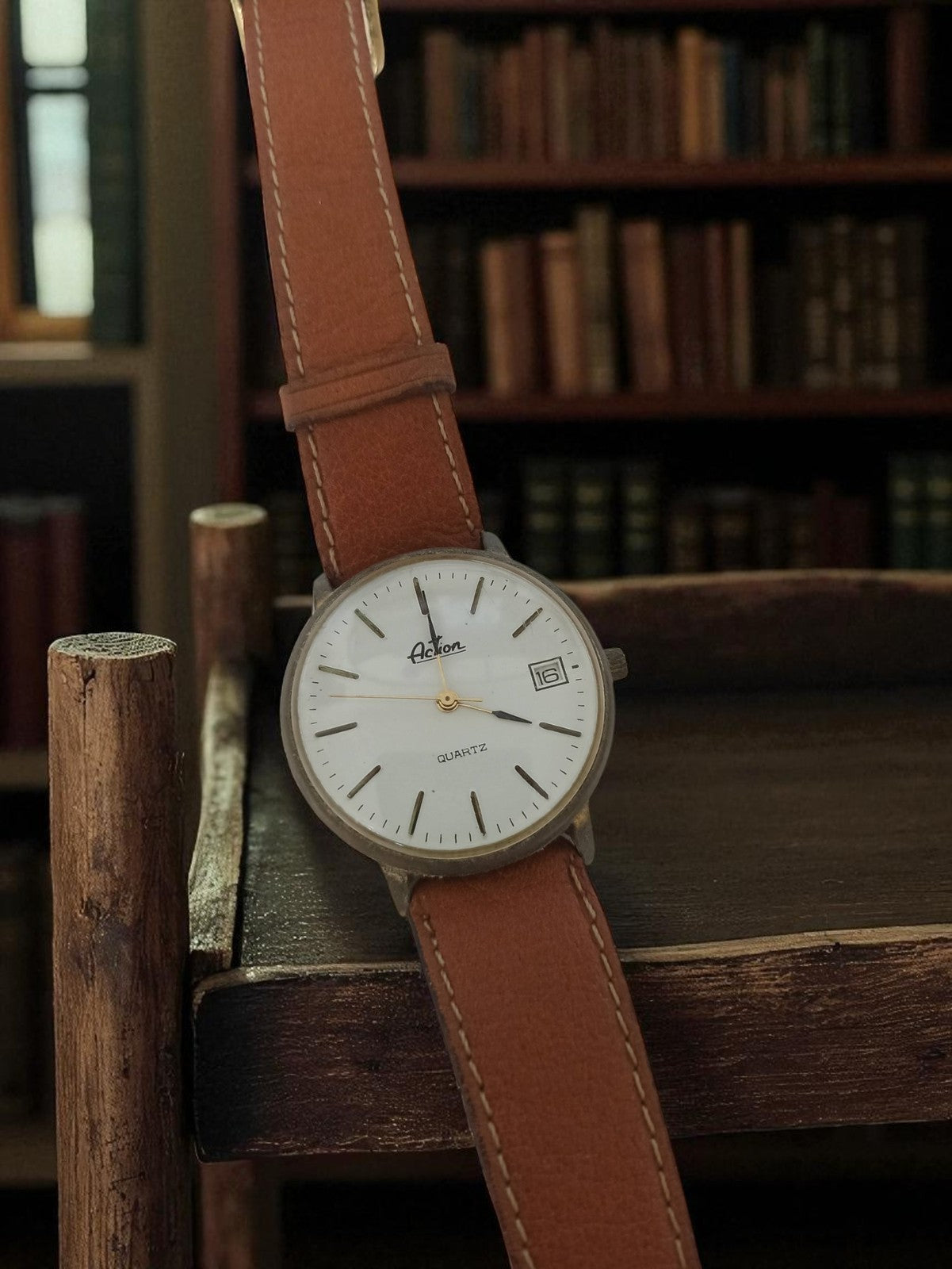 Montre homme vintage Action quartz, bracelet marron rétro, ancien modèle