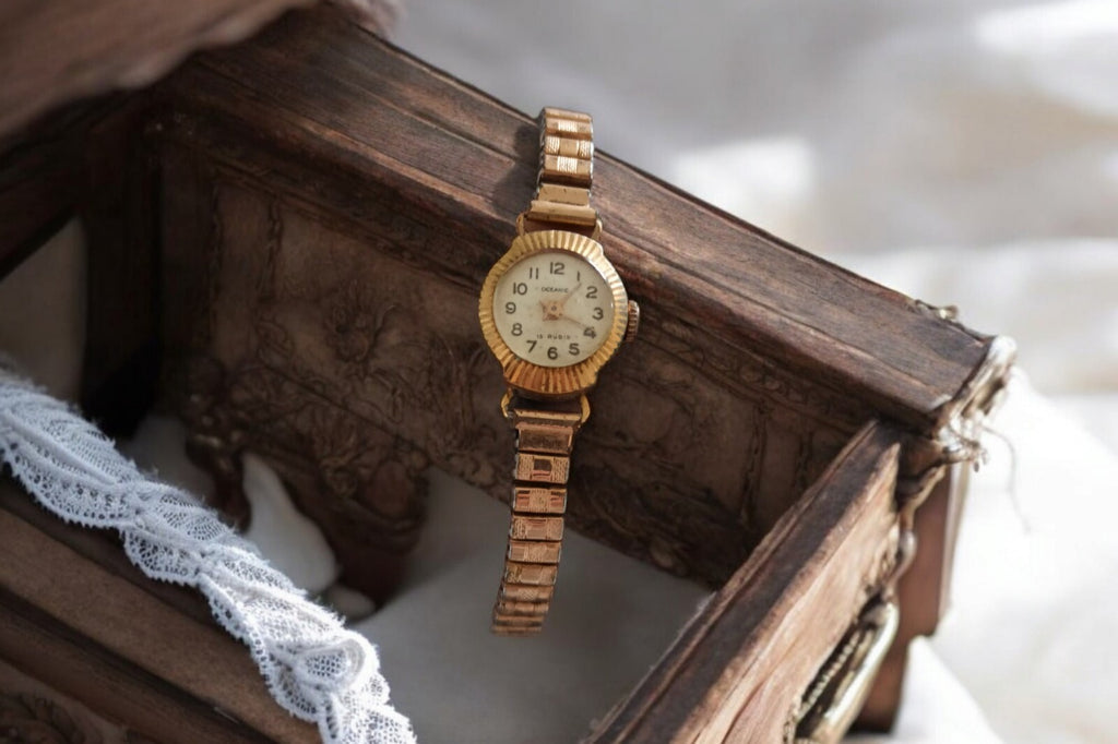 Montre vintage OCEANIC mécanique 15 rubis plaquée or bracelet rétro femme