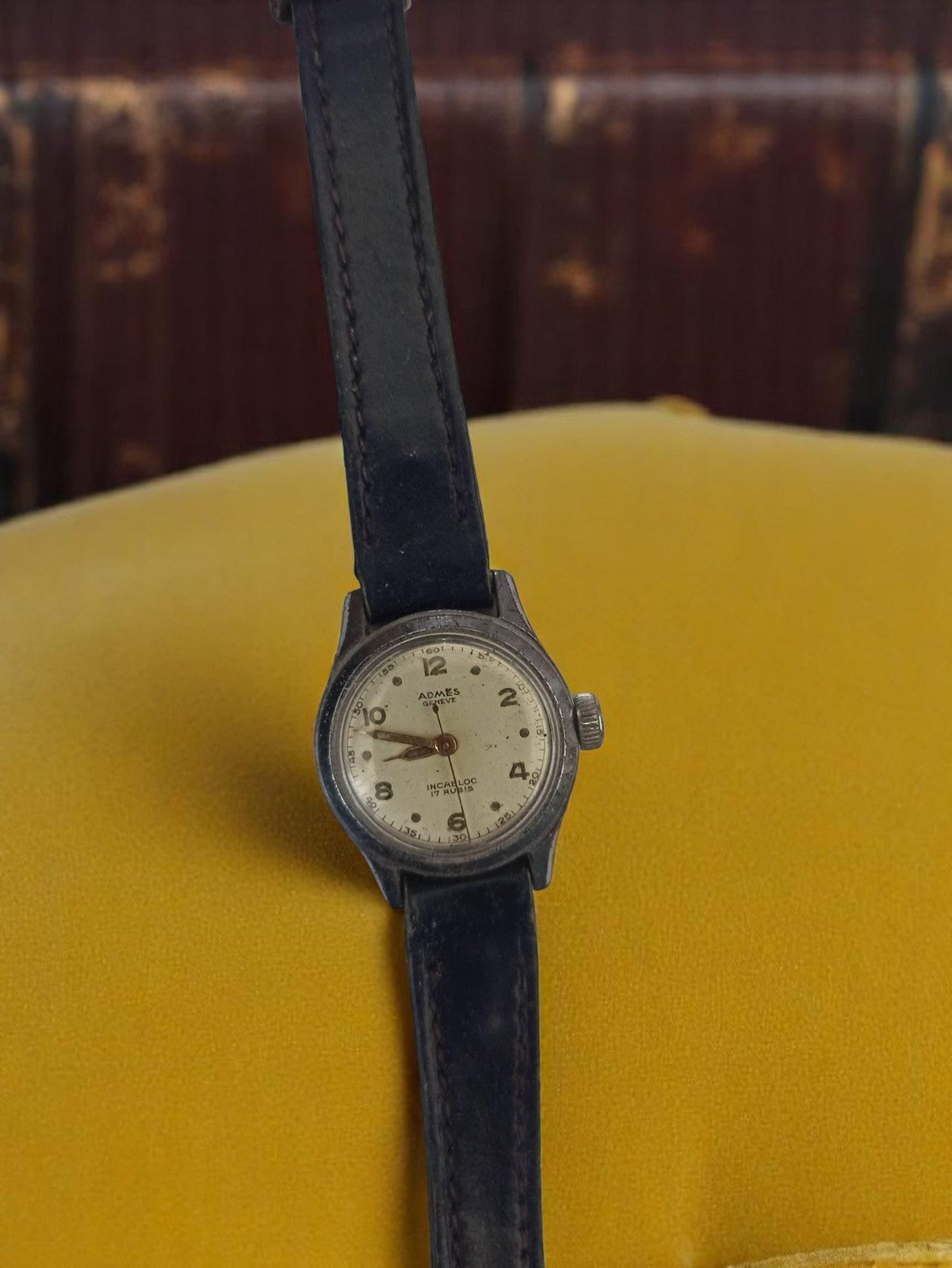 Montre homme vintage Admes Genève mécanique cadran patiné années 60