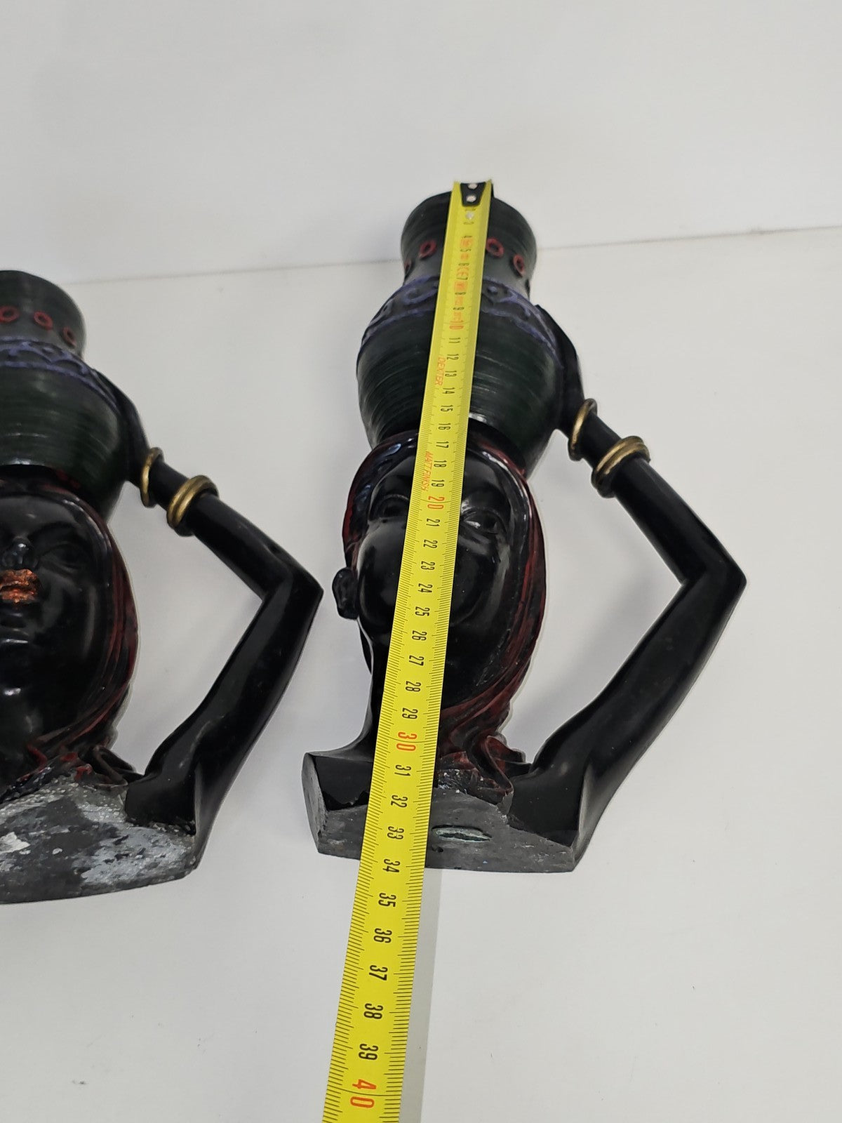 Paire de bougeoirs anciens bois sculpté têtes africaines vintage déco ethnique