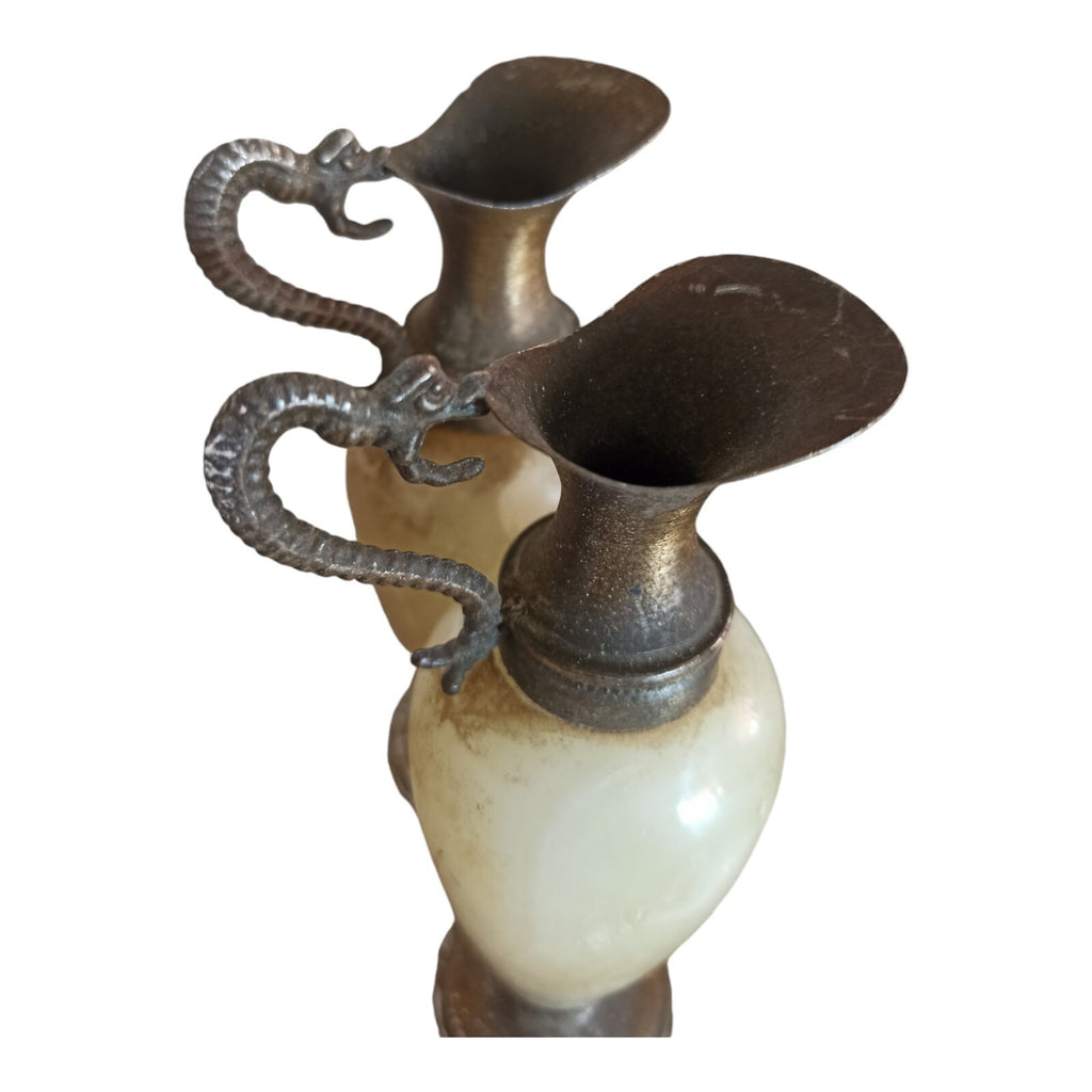 Lot 2 cruches décoratives onyx et étain poignée serpent France