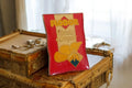 Pin's Flodor vintage chips Blondes à Croquer rouge jaune rare badge ancien