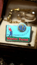 Pin's vintage Marius Ferrat golf 93 émaillé, badge ancien rare