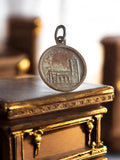 Pendentif religieux catholique en métal vintage