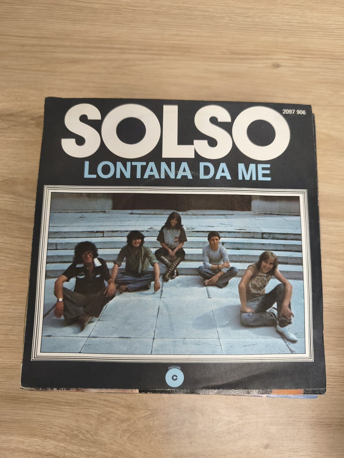 Vinyle 45 tours SOLSO Lontana Da Me pochette groupe italien (Ref 1)