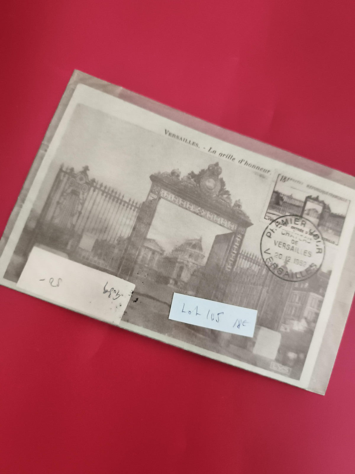 Carte postale Versailles grille d'honneur oblitérée timbre Premier Jour Philatél