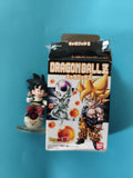 Figurine Gashapon Dragon Ball Z Bandai Goku assis capsule + boîte japonaise