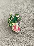 Pin's publicitaire vintage Quick mascotte verte émaillée années 90 fast-food