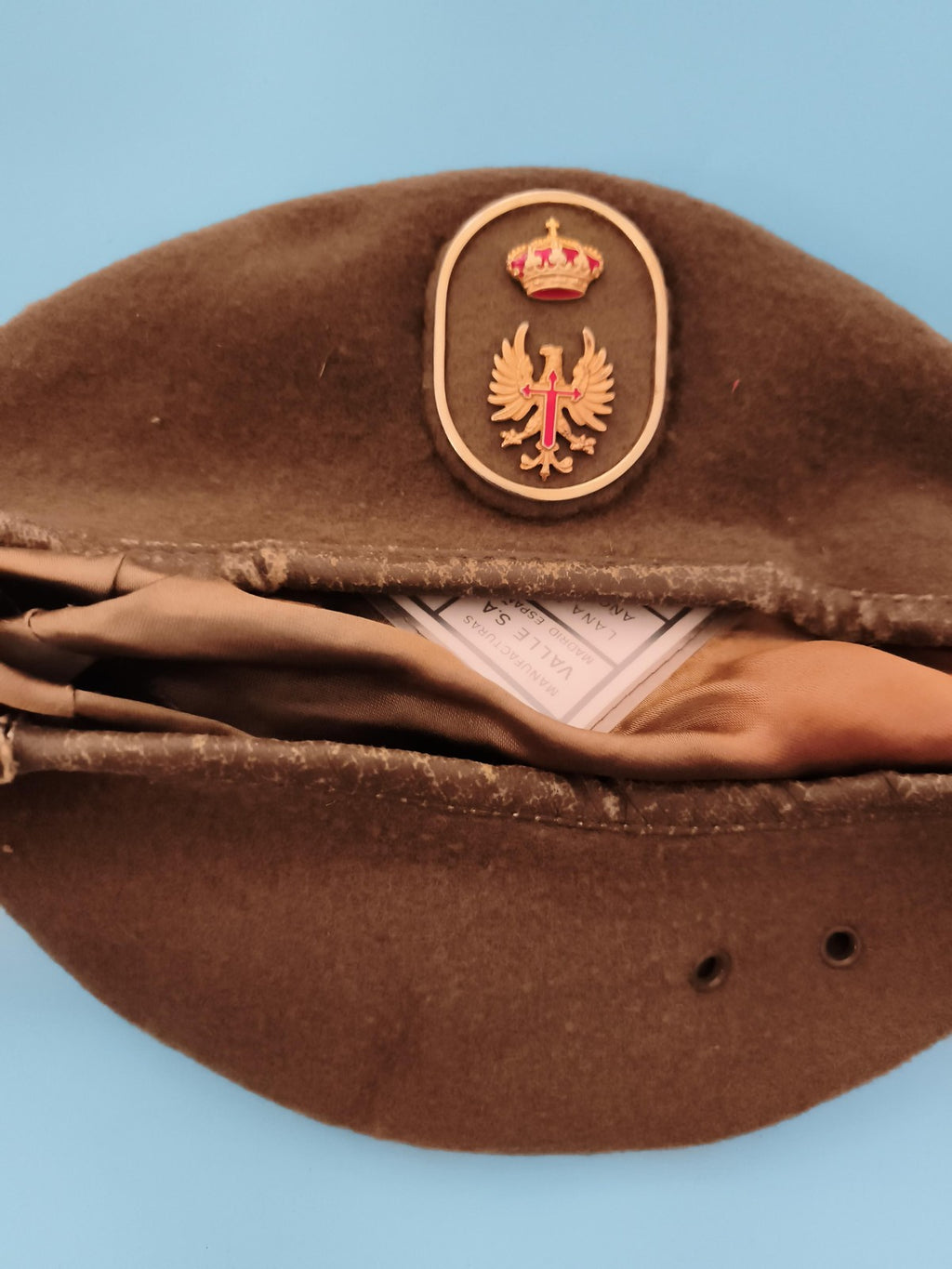Béret militaire ancien marron insigne couronne aigle Espagne vintage armée