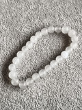Bracelet perles blanches pierres naturelles élastique femme homme