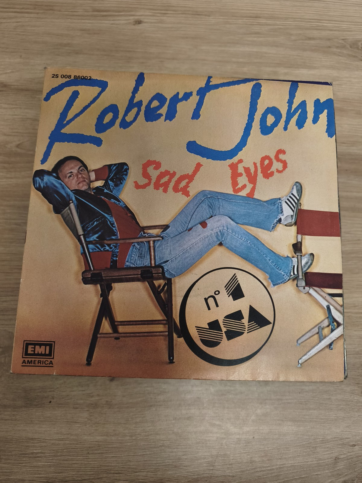 Vinyle 45T Robert John Sad Eyes pochette couleur EMI America (Ref 5)