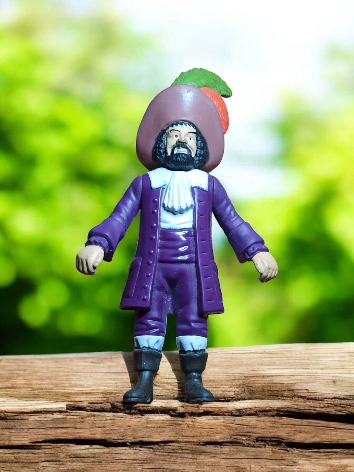 Figurine Capitaine Haddock costume prune 2011 Tintin McDonald's jouet