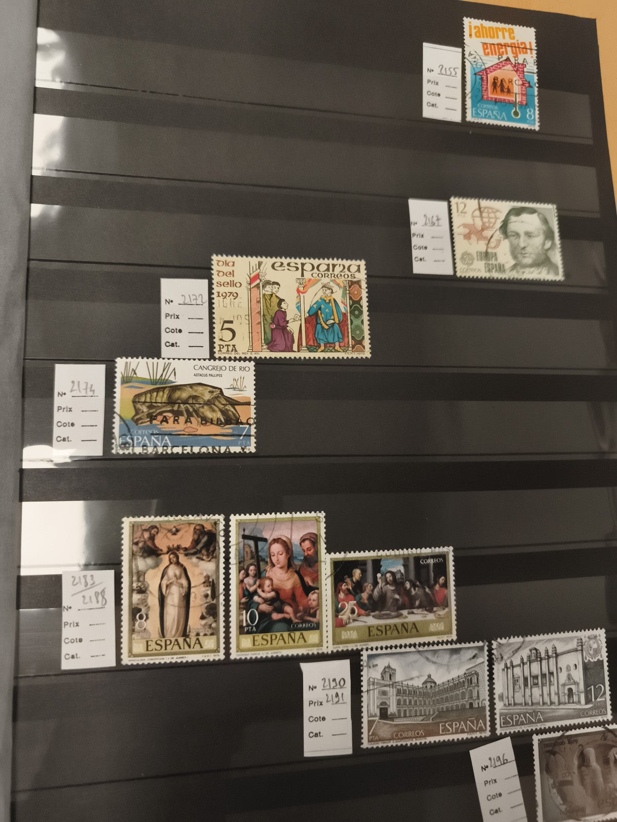Timbres Espagne thématiques, lot 9 timbres oblitérés, motifs variés philatélie