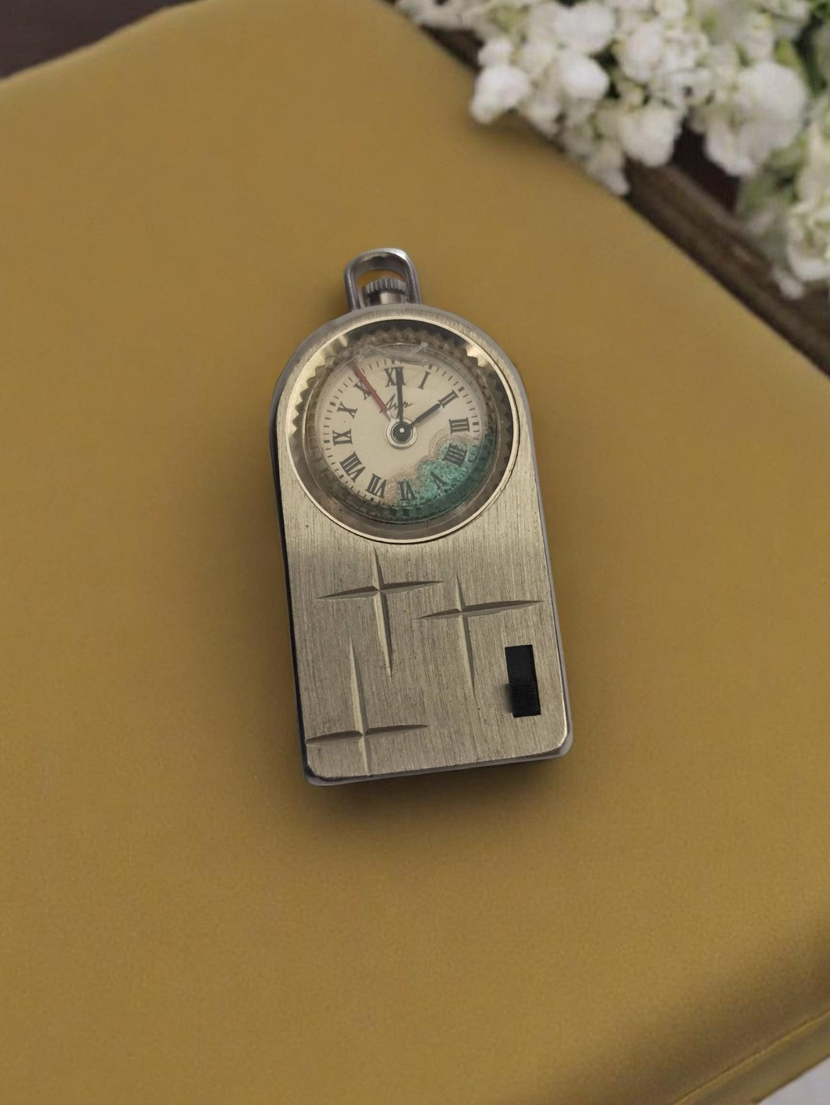 Montre pendentif vintage femme, style rétro, cadran romain, état ancien