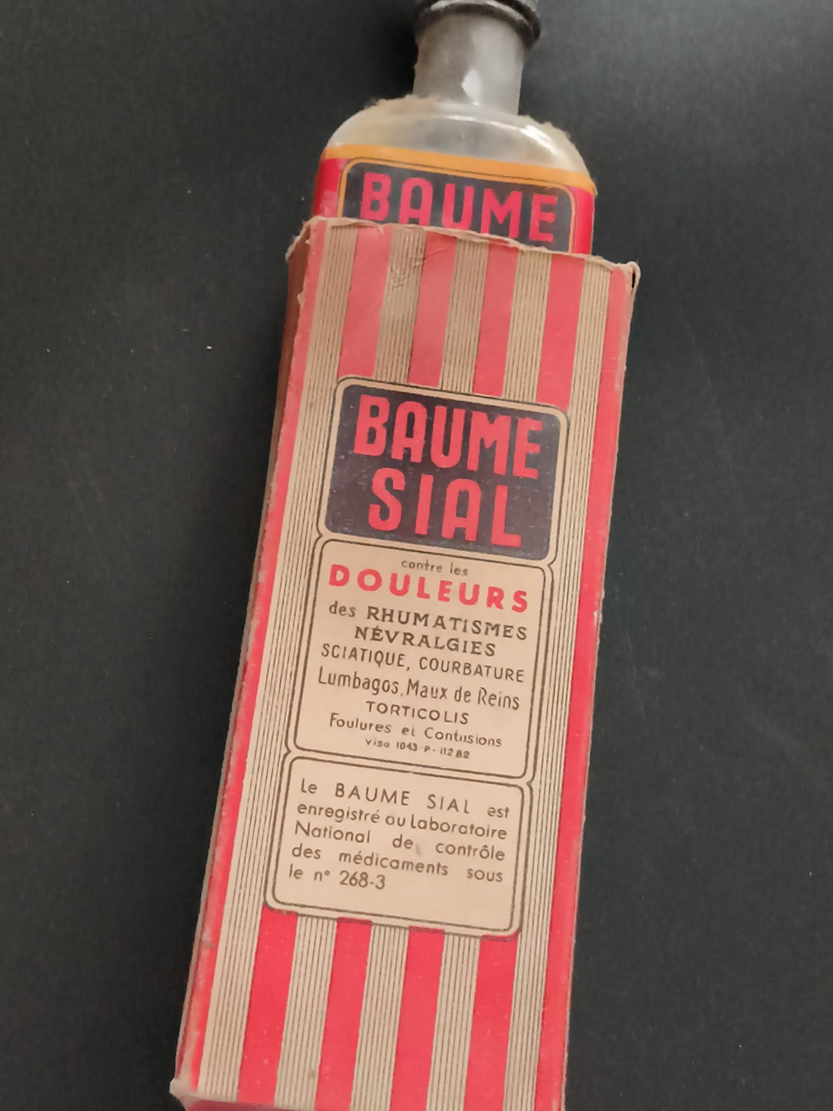 Ancienne boîte BAUME SIAL pharmacie vintage rayée rouge médicinal
