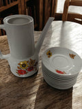 Lot d?assiettes anciennes Berry en porcelaine vintage, collection rétro déco
