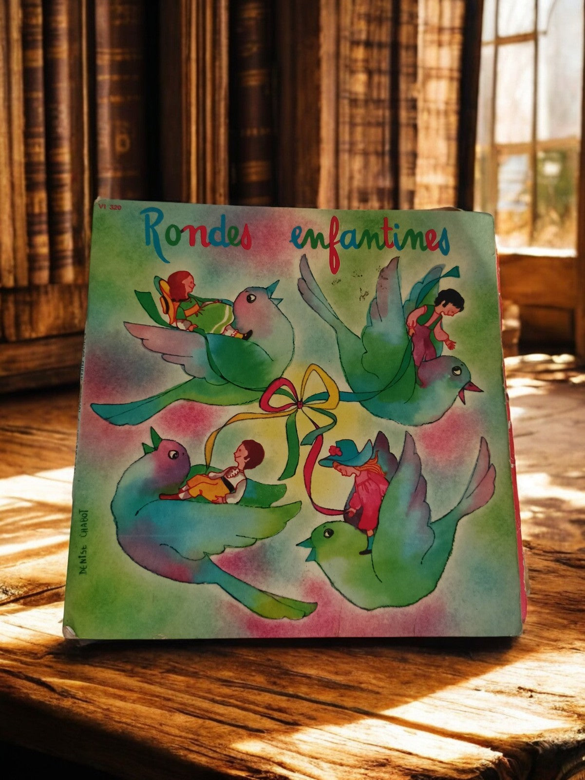 Disque vinyle 45 tours Rondes enfantines ancien, pochette illustrée vintage