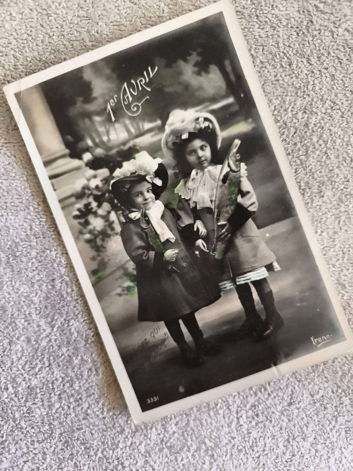 Carte postale ancienne 1er Avril enfants poisson humour CPA début XXe