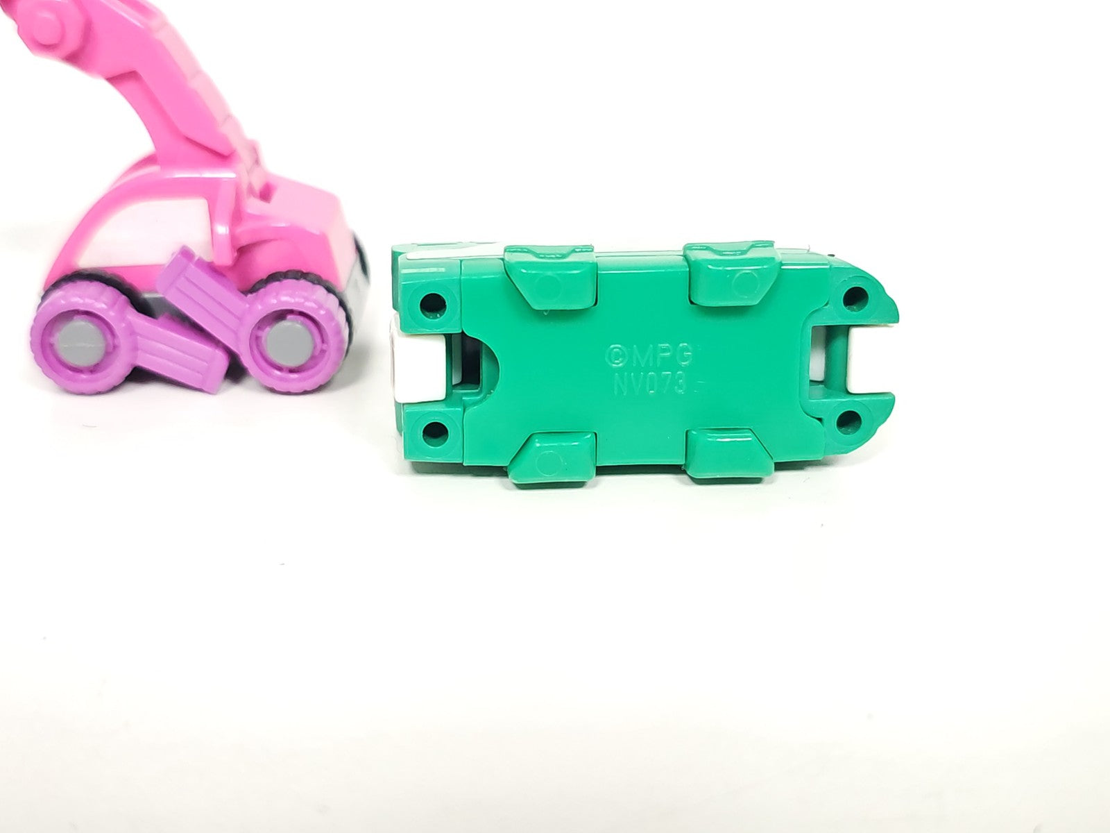 Lot de figurines TRANSFORMERS Kinder, robots miniatures, jouets articulés d'occa