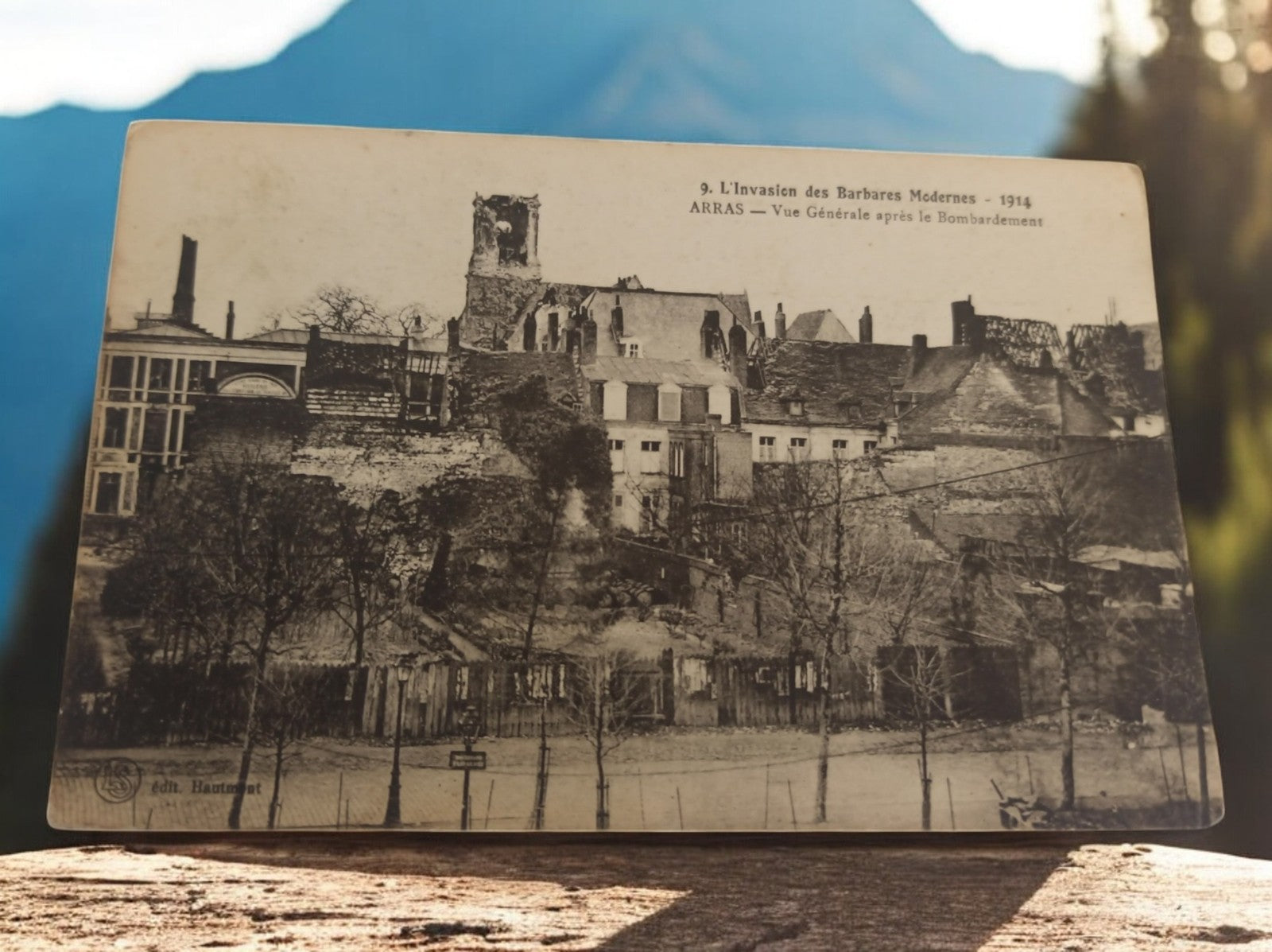 Carte postale ancienne Arras 1914 WWI – bombardement, photo historique rare
